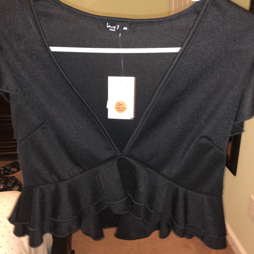 Black V-neck Crop Top